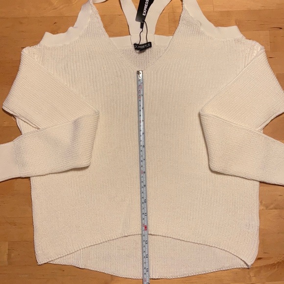 Express Women’s Top - Picture 9 of 11